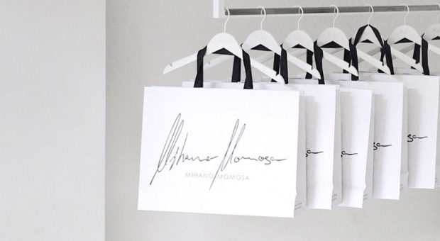 mihano-momosa-shopping-bags-on-cloth-stand-hanger